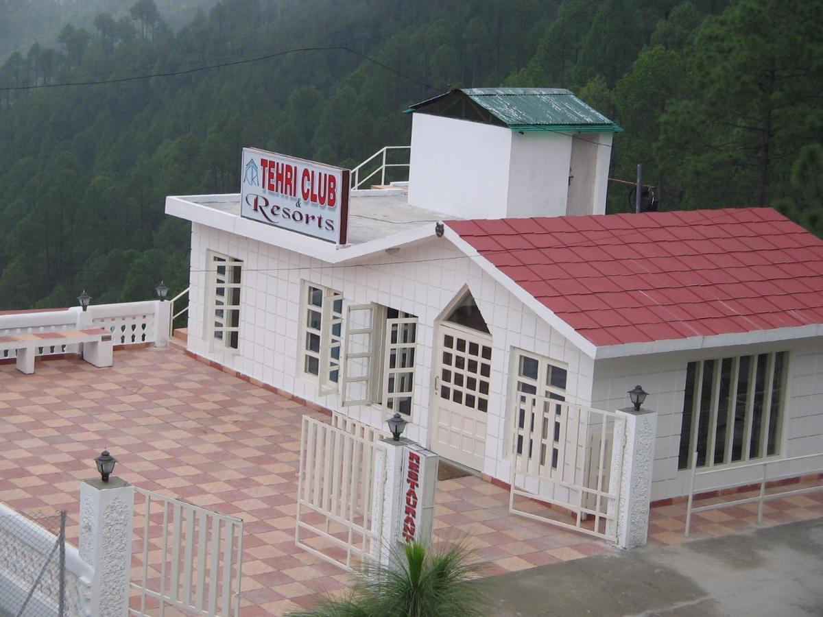Tehri Club And Resort Chamba  Buitenkant foto
